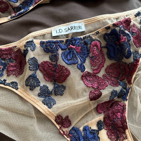 I.D. Sarrieri MIDNIGHT DELIGHTS set - Picture 4 of 5